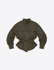 Camisa oversize caqui efecto ante con fular anudado en la cintura.